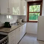 Patio House - 2 Bedroom Flat *