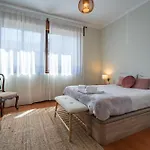 Patio House - 2 Bedroom Flat