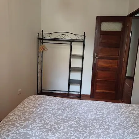 Roomy & Patio - 2 Bedroom Flat * Porto