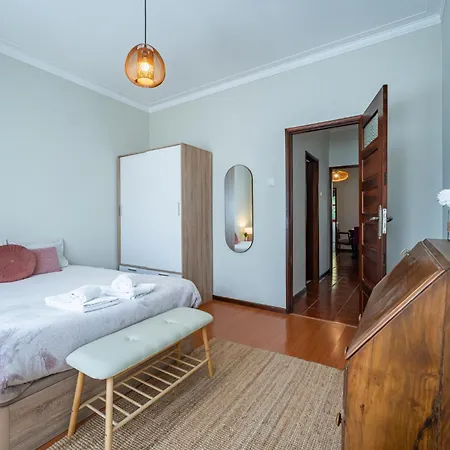Patio House - 2 Bedroom Flat Porto