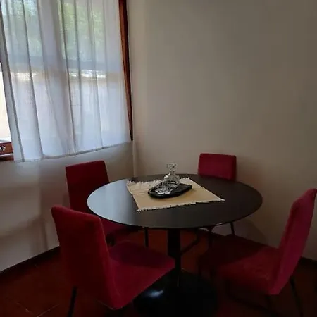 Patio House - 2 Bedroom Flat - Pet Friendly Daire *